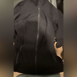 Define jacket luon size 4, tried on once then washed and never put back on.